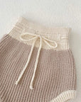 Neutrales Strickset