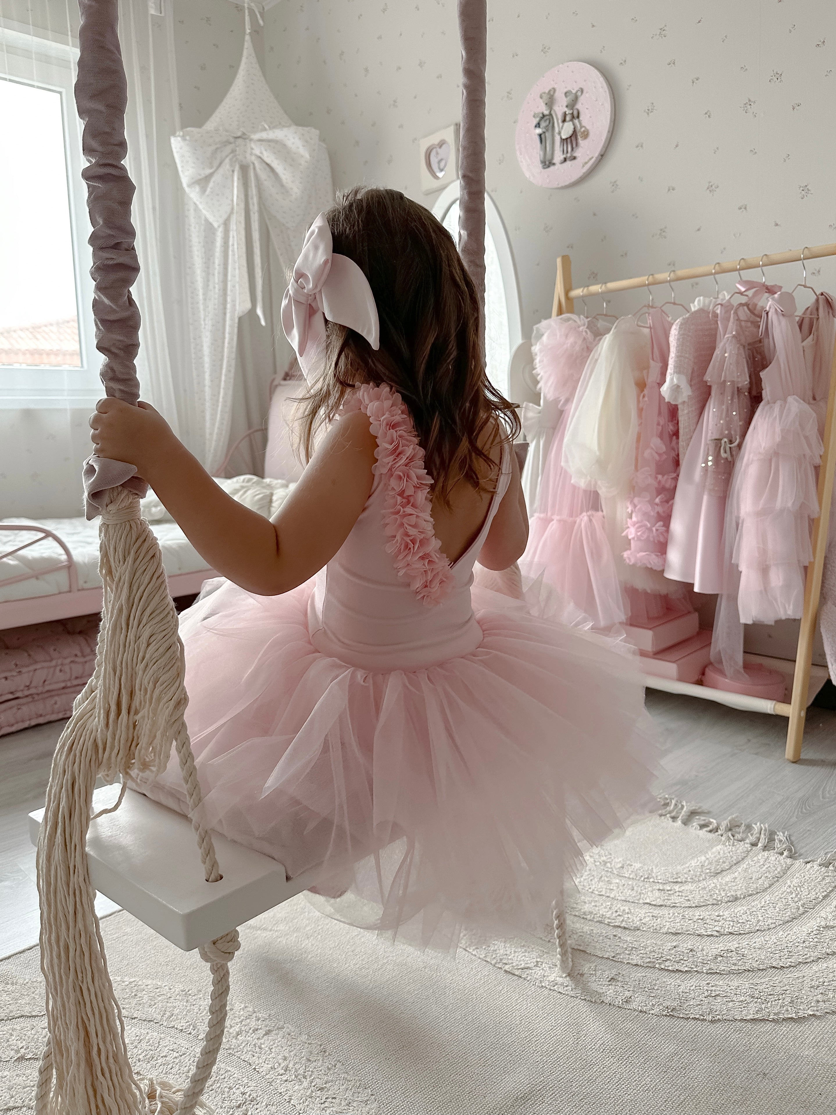 Luxuriöses handgefertigtes Schwanenprinzessinnenkleid