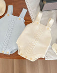 Set aus Strickjacke und Overall