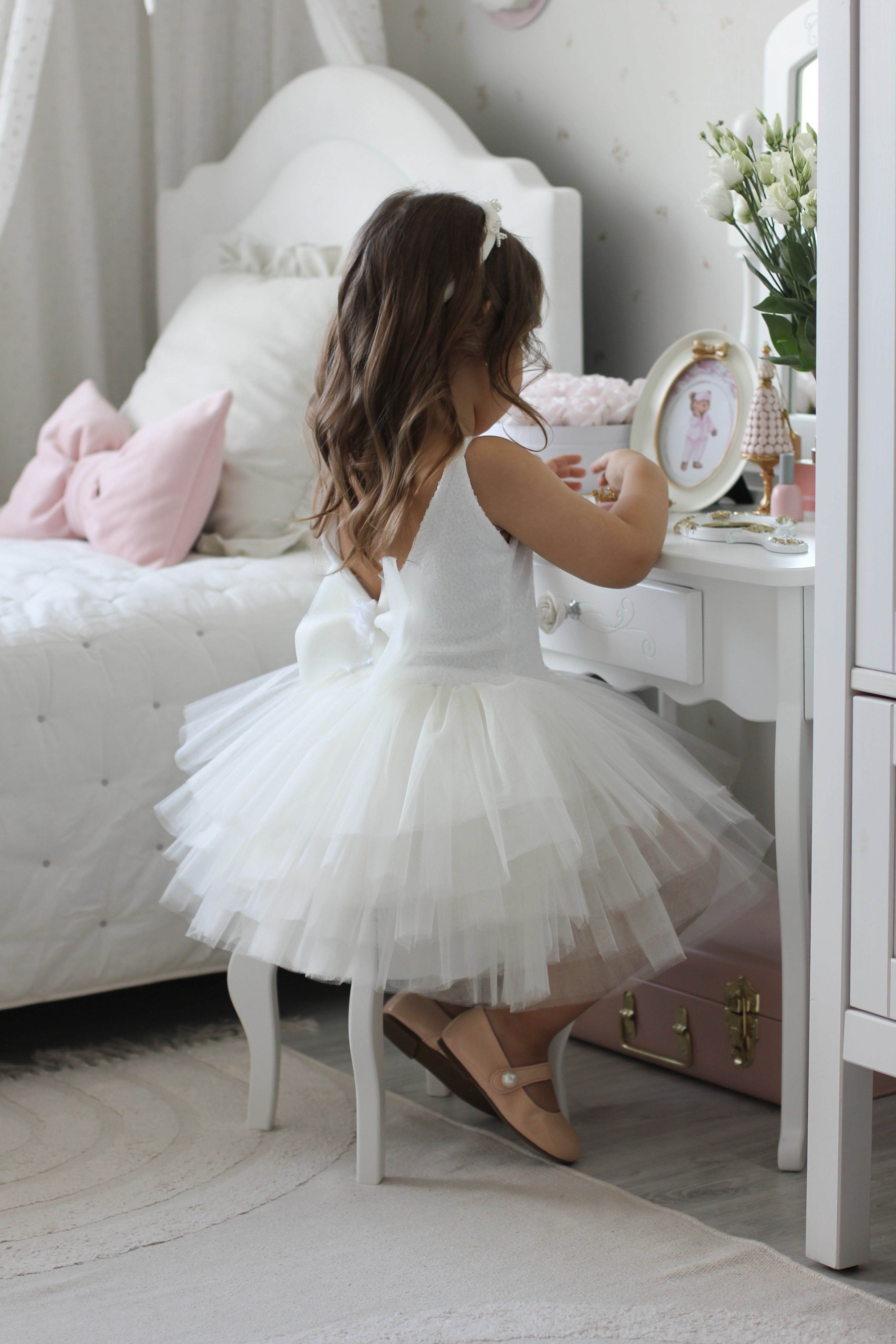 Luxuriöses handgefertigtes Kleid für besondere Anlässe