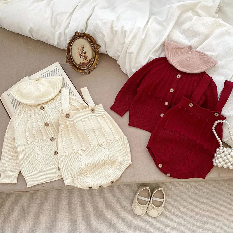 Neutrales Strickset für Mädchen (Rot und Weiß)