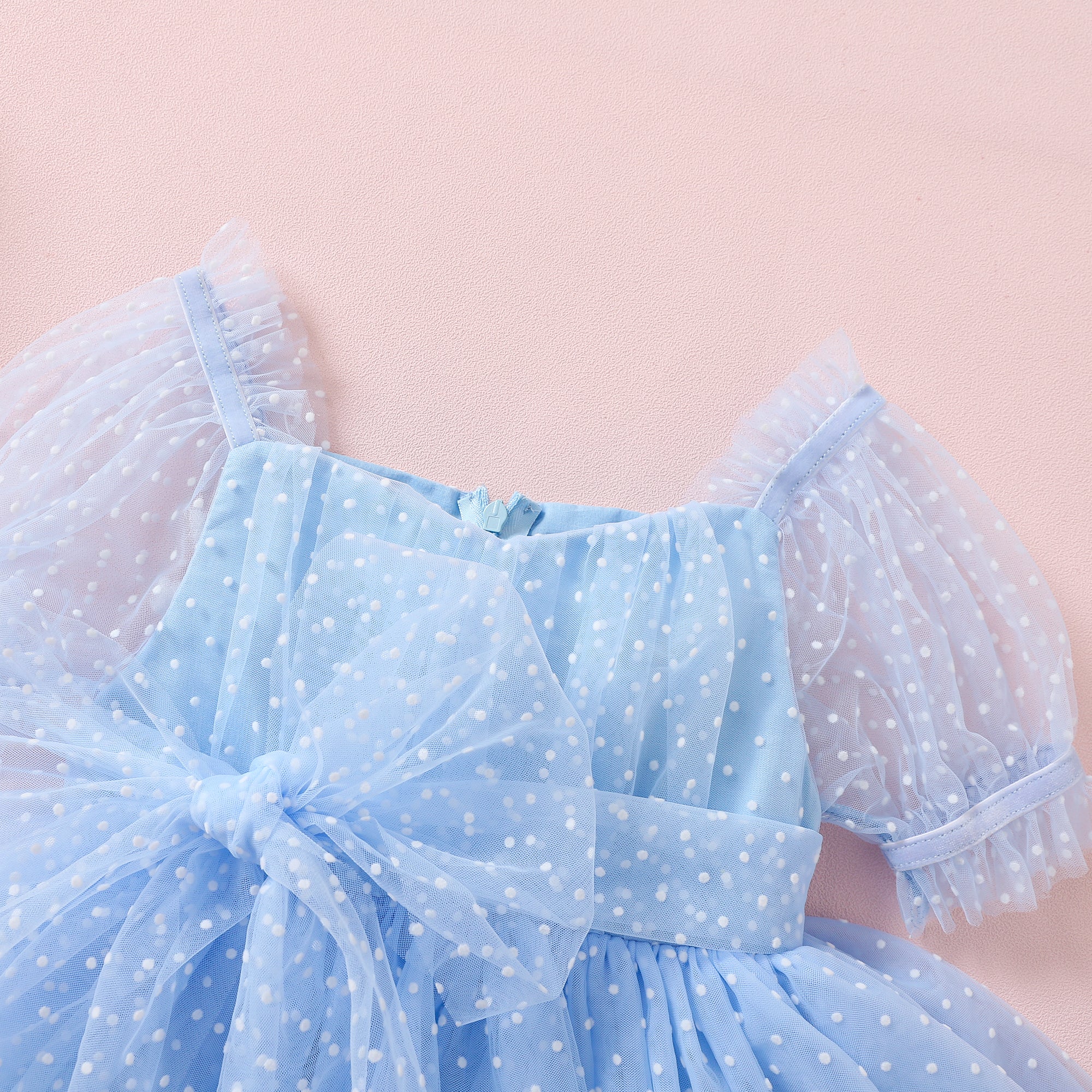 Party Stramplerkleid mit Schweizer Punkten