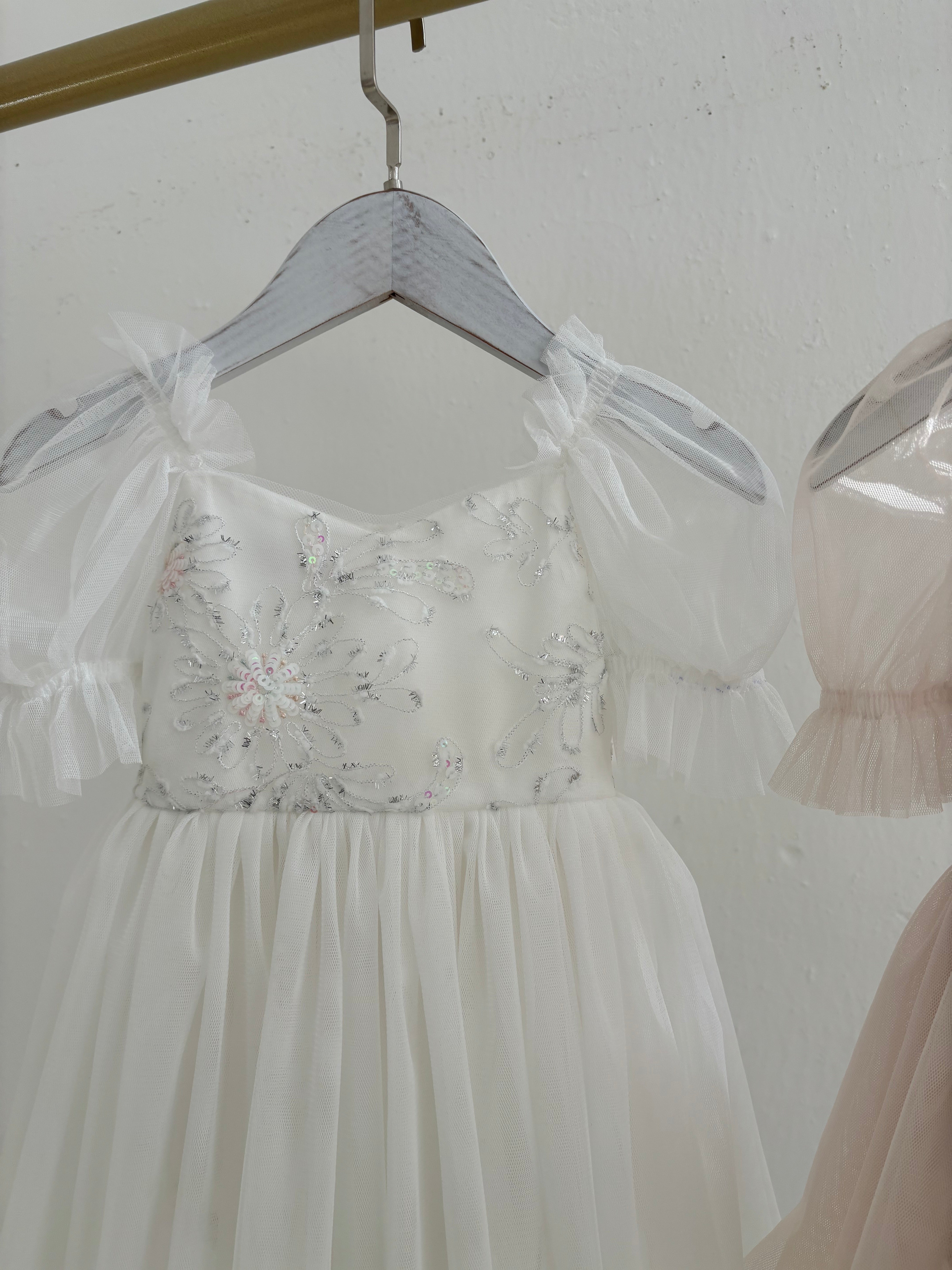 Flora-Strampelkleid und passende Haarschleife (ROSA)