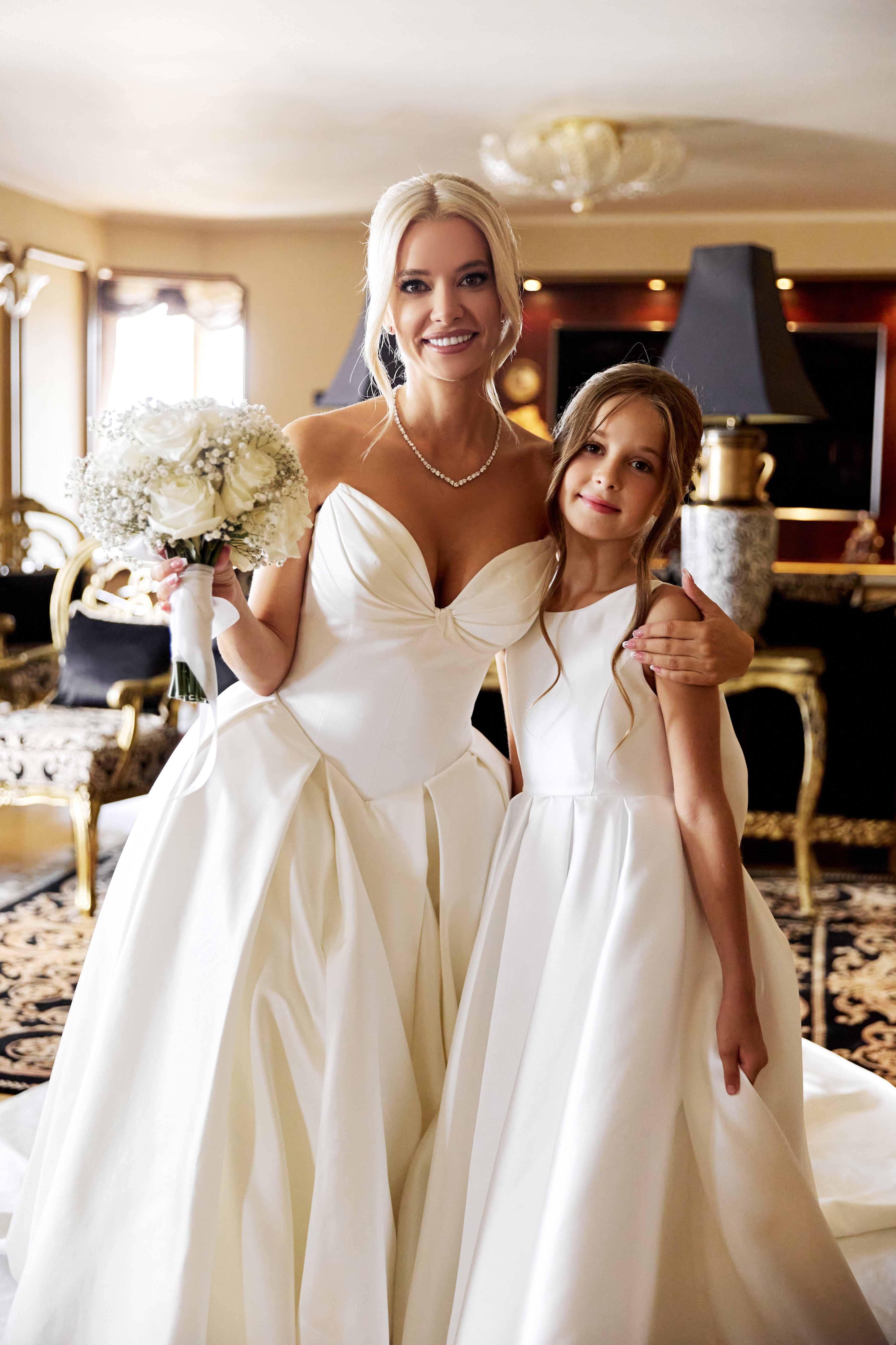 Sophia Mikado Blumenmädchenkleid (Auf Bestellung) Elfenbein