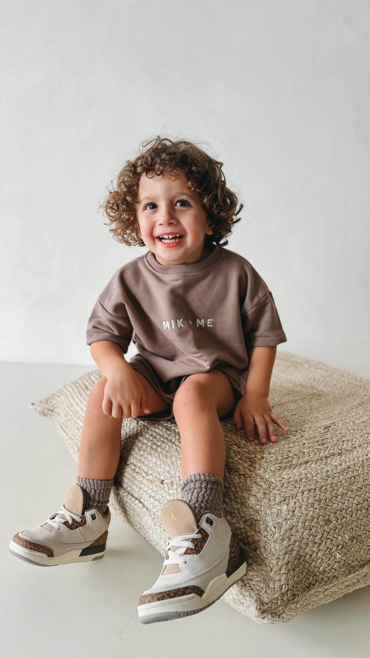 Exklusives T-Shirt- und Shorts-Set von Mik &amp; Me