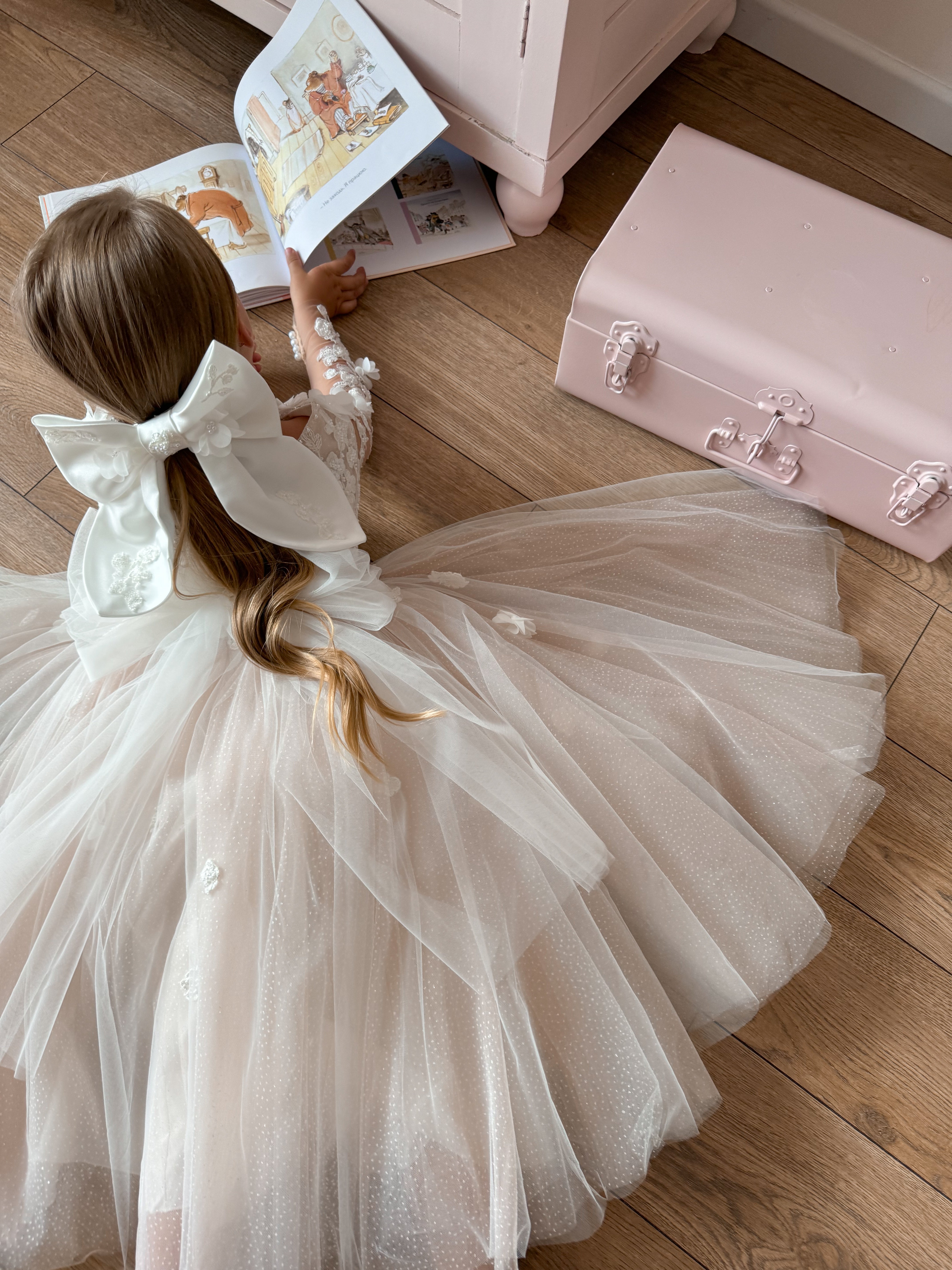 Handgemachte Haarschleife aus Spitze