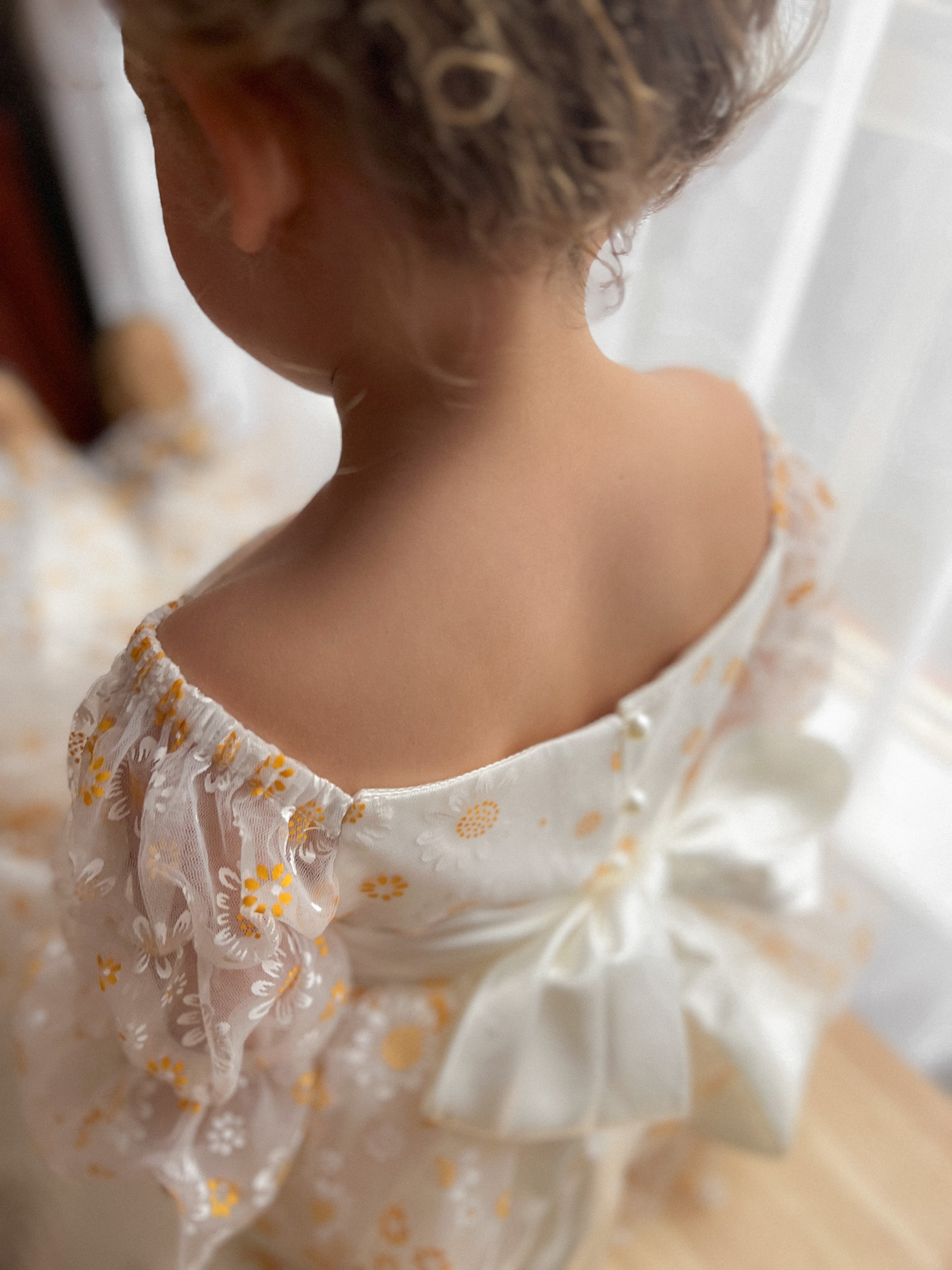 Luxuriöses Daisy Dreams-Kleid (Auf Bestellung gefertigt)