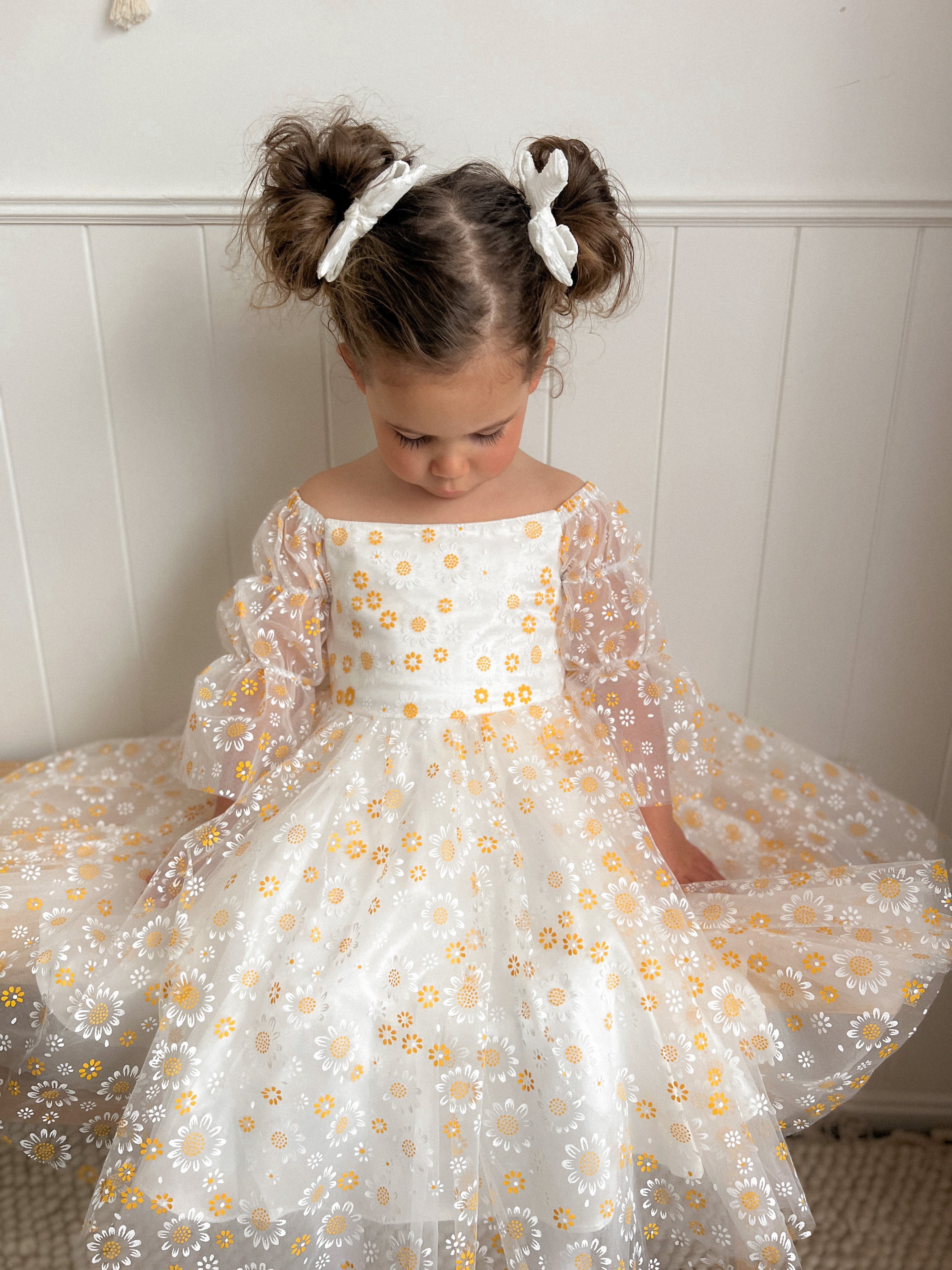 Luxuriöses Daisy Dreams-Kleid (Auf Bestellung gefertigt)