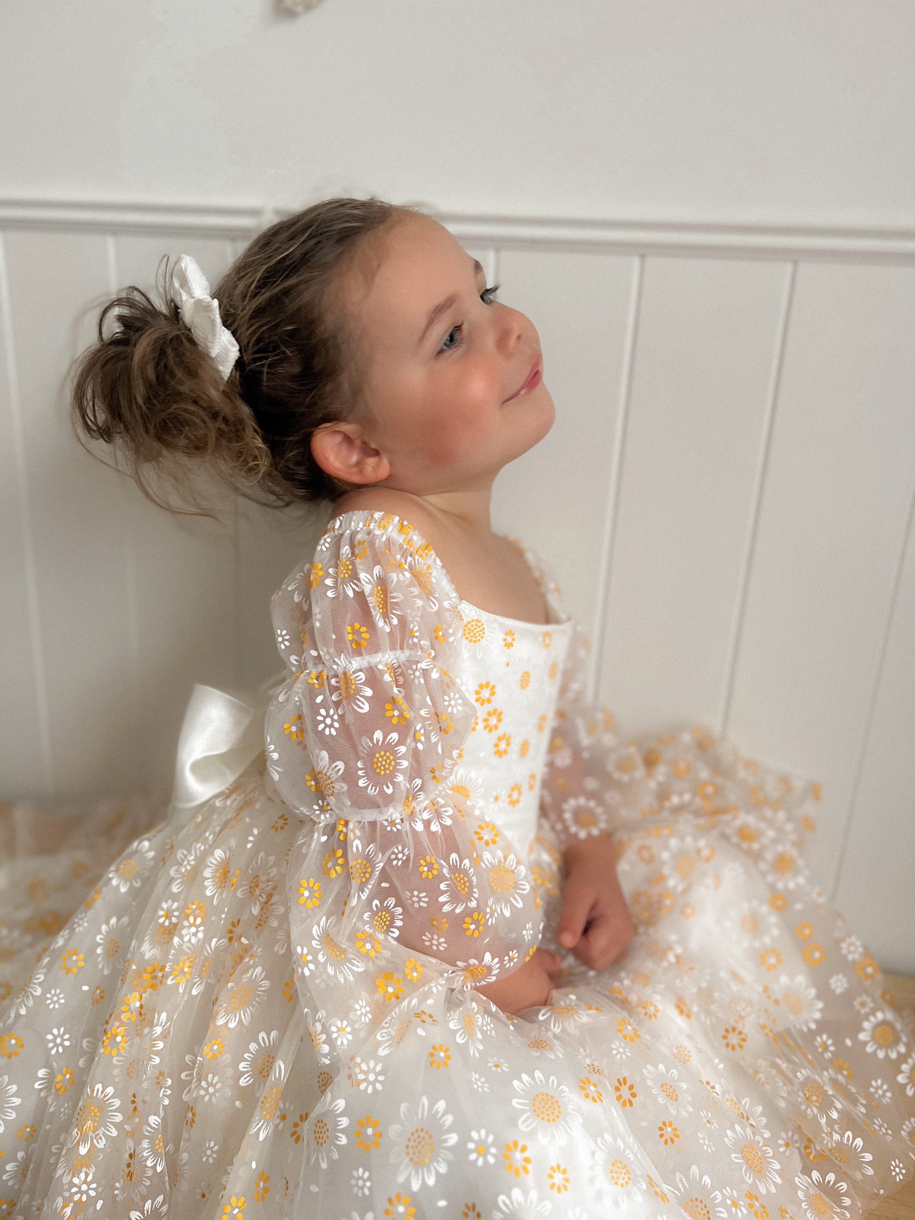 Luxuriöses Daisy Dreams-Kleid (Auf Bestellung gefertigt)