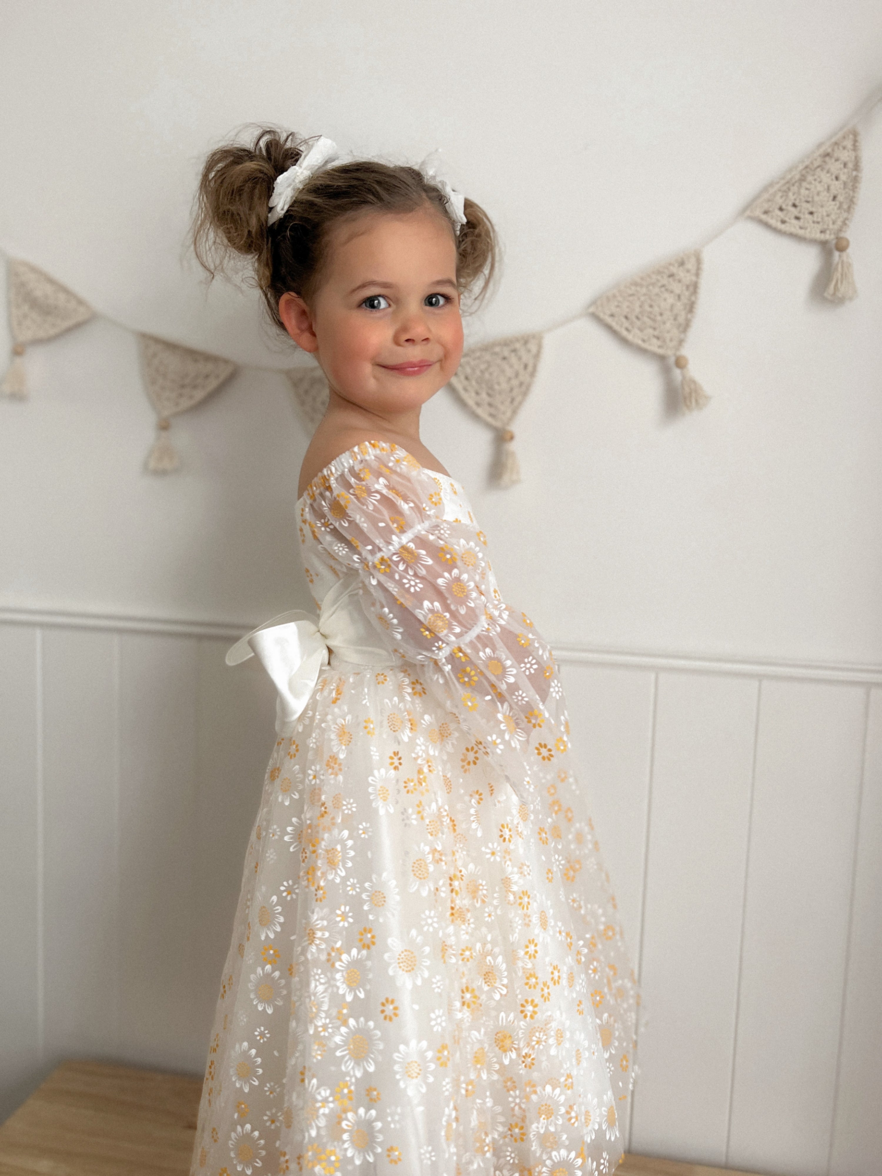 Luxuriöses Daisy Dreams-Kleid (Auf Bestellung gefertigt)