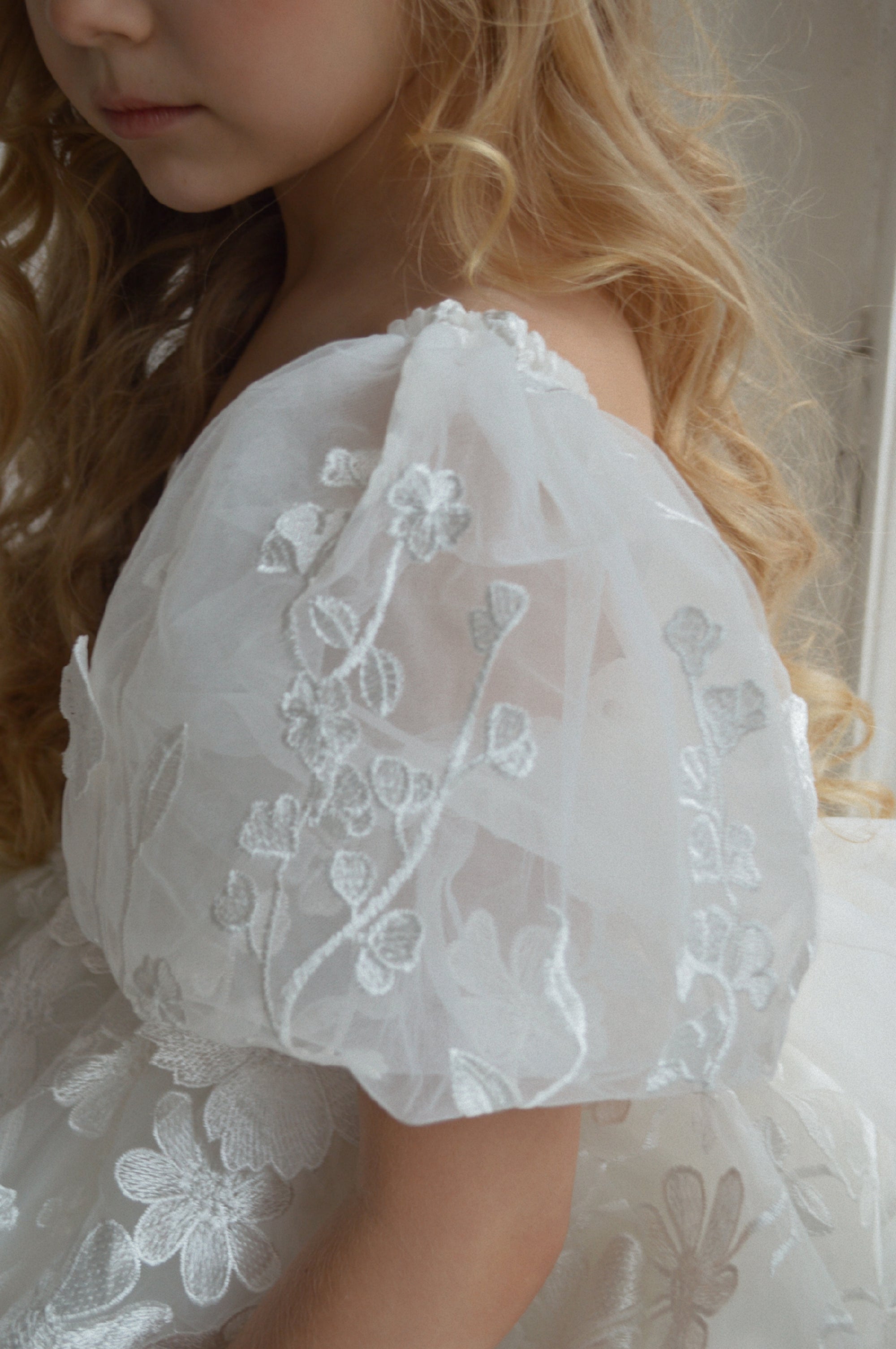 Hope-Kleid und Haarschleife (Auf Bestellung gefertigt)