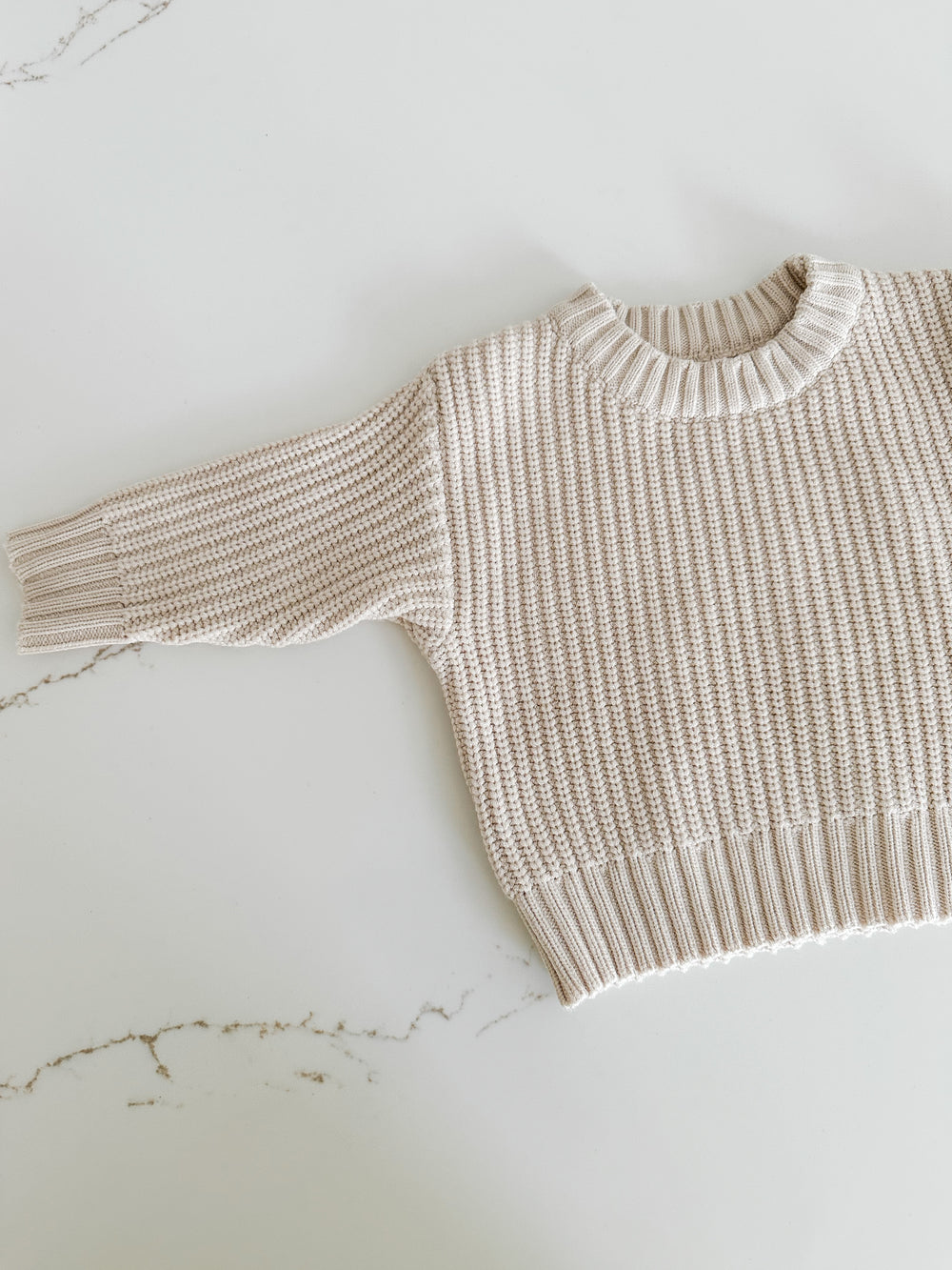 متماسكة مكتنزة