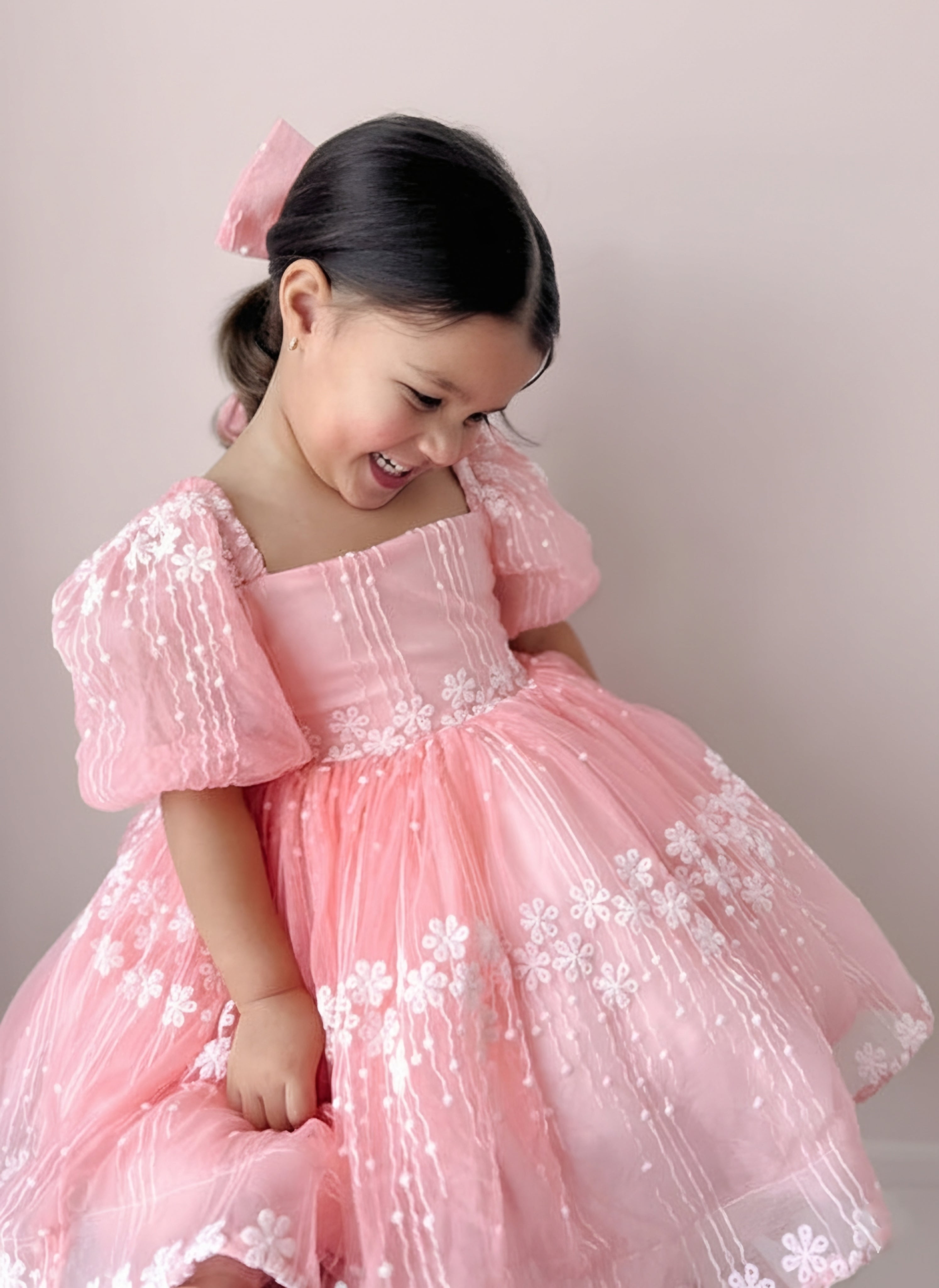 Gartenblumenkleid und Haarschleife – Rosa (Auf Bestellung gefertigt)