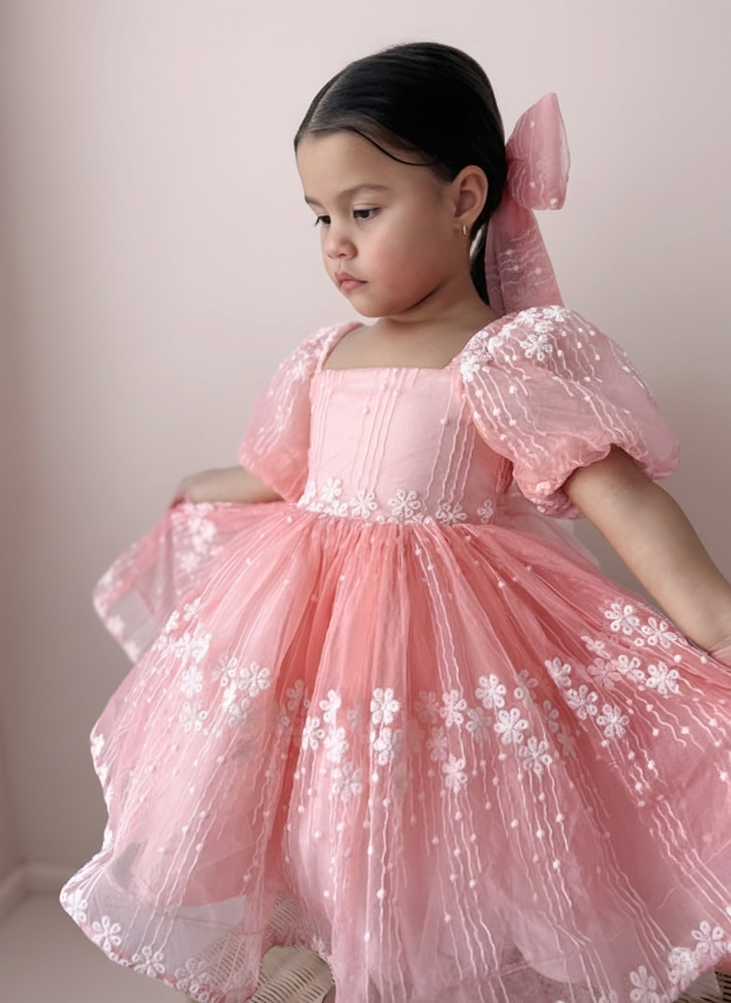 Gartenblumenkleid und Haarschleife – Rosa (Auf Bestellung gefertigt)